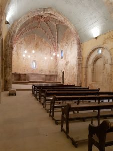 Interior Iglesia Santa Eulalia de Abamia